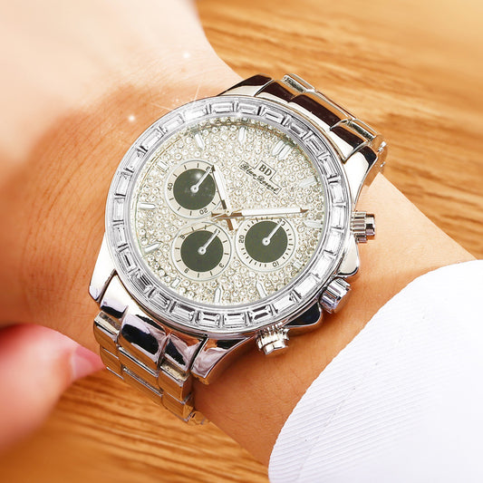 Large plate large full diamond men&#039;s watch gold with diamonds