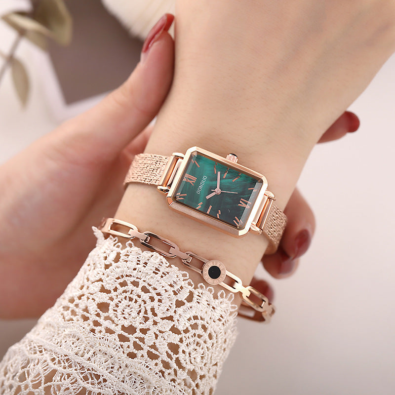 Net Red Lola Fresh Small Green Watch Square Korean Pointer Ladies Watch Lola Waterproof Quartz Watch Wholesale