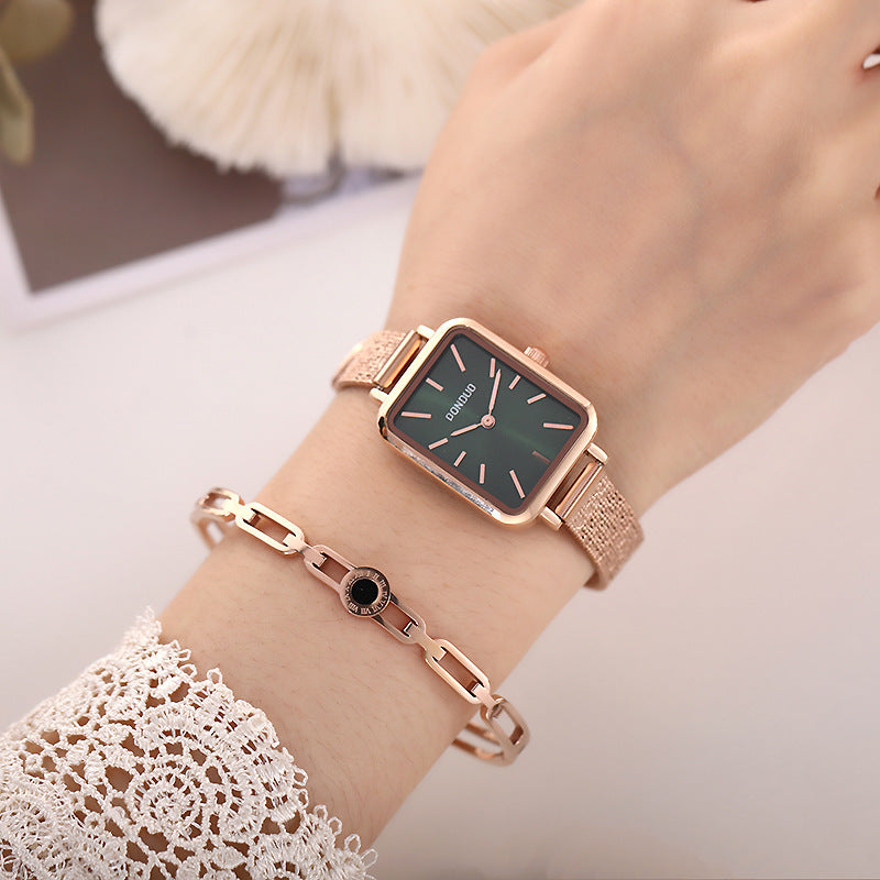 Net Red Lola Fresh Small Green Watch Square Korean Pointer Ladies Watch Lola Waterproof Quartz Watch Wholesale